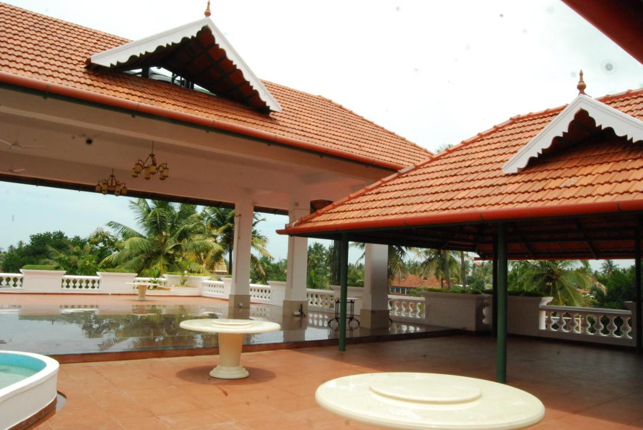 Hotel Rajadhani Thiruvananthapuram Exterior foto